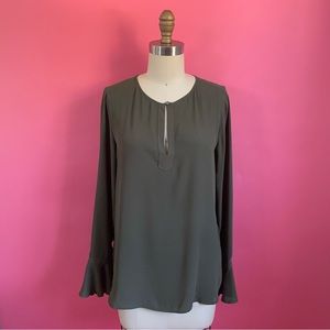 🌈4/$20🌈Military Olive Green Loft Button Placket BossBabe Bell Sleeve Blouse XS